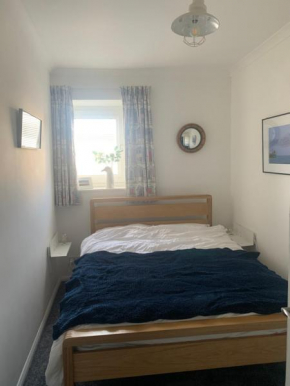 Cosy room 10 min from beach